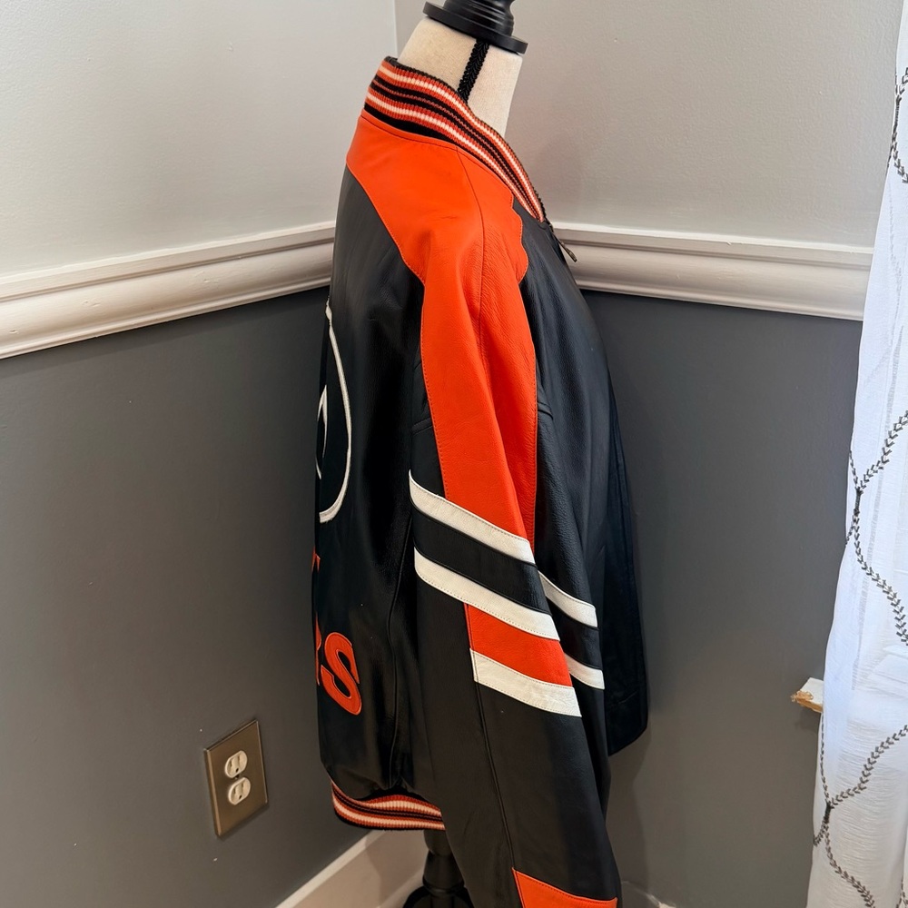Vintage 80’s G-Ill Philadelphia Flyers Genuine Black and Orange leather jacket - Picture 2 of 12
